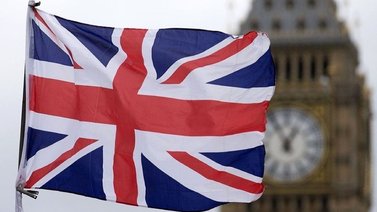 Gobierno británico estudia pagar 685 dólares a quienes den positivo de COVID-19