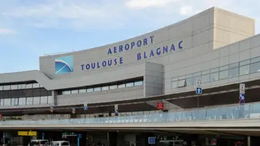 Francia impone prueba PCR obligatoria para entrar al país Francia impone prueba PCR obligatoria para entrar al país