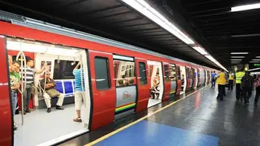 Tren de la línea tres del Metro de Caracas se descarrila en la estación El Valle (+Video) Tren de la línea tres del Metro de Caracas se descarrila en la estación El Valle (+Video)