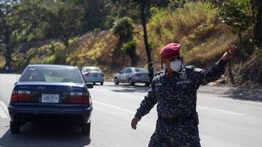 Falcón hace cumplir la cuarentena radical con horarios especiales