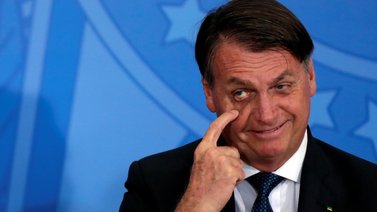 Twitter tilda de "perjudicial" información publicada por Bolsonaro