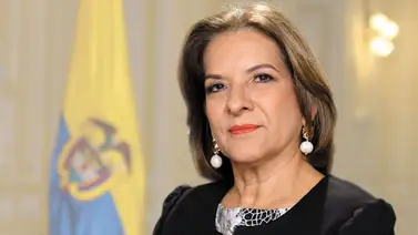 Exministra asume como primera produradora de Colombia Exministra asume como primera produradora de Colombia