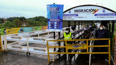 Colombia mantendrá cerrada la frontera con Venezuela hasta marzo