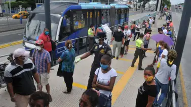 Ecuador extiende teletrabajo y aplaza clases presenciales por el COVID Ecuador extiende teletrabajo y aplaza clases presenciales por el COVID