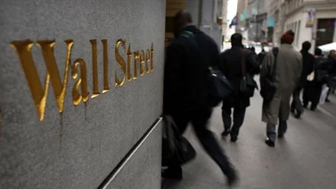Wall Street abre mixto, pendiente del juicio político a Trump
