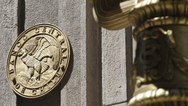 Banco Central de Chile ampliará reserva de divisas para reforzar liquidez