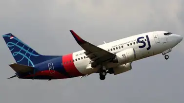 Vuelo de Sriwijaya Air desapareció tras caer más de 3.000 metros Vuelo de Sriwijaya Air desapareció tras caer más de 3.000 metros