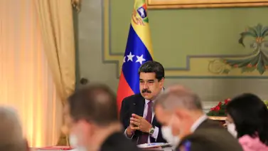 Maduro firma cartas para ONU y CIJ en defensa del Esequibo Maduro firma cartas para ONU y CIJ en defensa del Esequibo