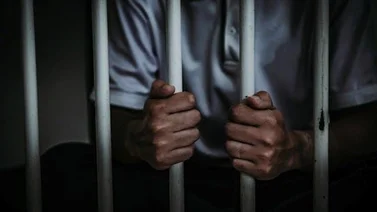 Casi 5 años de cárcel a hombre que envió rata muerta a su exesposa