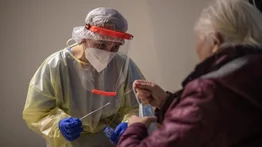 Hospitales de Nueva York afrontan multas si no agilizan la vacunación