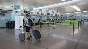 Canadá requerirá pruebas COVID a viajeros que lleguen en avión