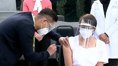 México registró 24 reacciones durante vacunación con Pfizer