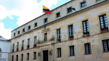 Colombia expulsa a dos funcionarios rusos por presunto espionaje Colombia expulsa a dos funcionarios rusos por presunto espionaje
