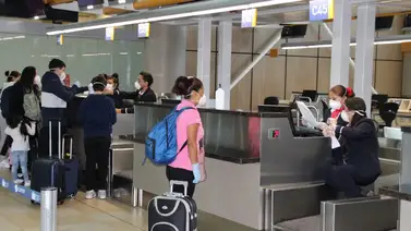 Perú detecta tres casos de COVID desde la reanudación de vuelos Perú detecta tres casos de COVID desde la reanudación de vuelos