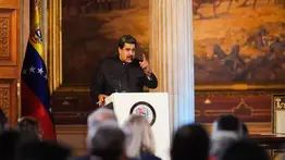 Maduro ve "estúpidas" las sanciones a empresa vinculada a elecciones