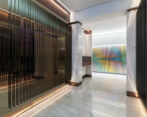 Madrileños viven rodeados de arte de Carlos Cruz-Diez
