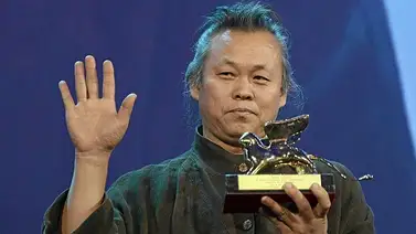 El director de cine surcoreano Kim Ki-duk fallece por coronavirus El director de cine surcoreano Kim Ki-duk fallece por coronavirus