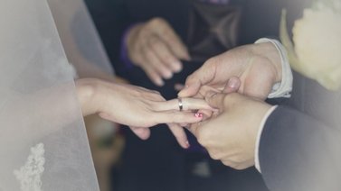 Mujer es condenada a prisión luego de casarse dos veces