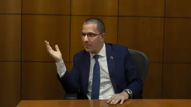 "Métase en sus asuntos": Arreaza responde al Reino Unido por desconocer las parlamentarias "Métase en sus asuntos": Arreaza responde al Reino Unido por desconocer las parlamentarias
