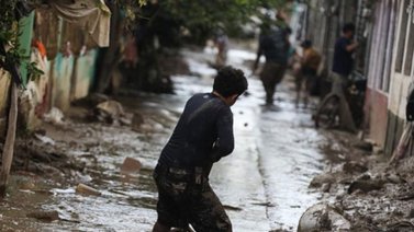 Más de 94.000 damnificados siguen en albergues en Honduras