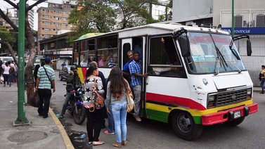 Profesionales desempleados hacen carreras y traslados ejecutivos