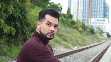 El cantante Novaro estrena su nuevo disco “Te Lo Dije”