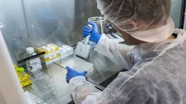 Infecciones por la COVID-19 bajan un 30% en Inglaterra en el confinamiento