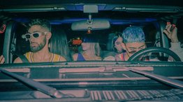Karlu y Juny prenden la rumba al ritmo de "Con tus amigas"