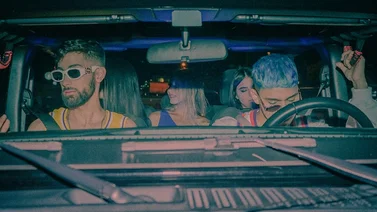 Karlu y Juny prenden la rumba al ritmo de "Con tus amigas"