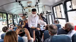 Pasajeros de transporte público recibieron la visita de Juan Guaidó