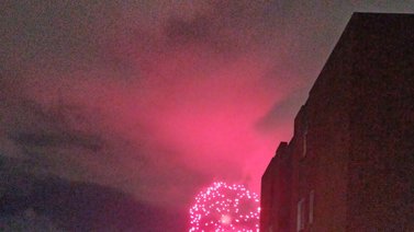 Fuegos artificiales en La Carlota por el centenario de la Aviación Militar