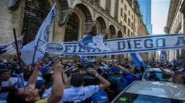 Buenos Aires alerta del "riesgo epidemiológico" por el velatorio de Maradona