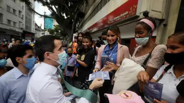 Juan Guaidó reitera invitación a participar en la Consulta Popular desde Sabana Grande (+Fotos) Juan Guaidó reitera invitación a participar en la Consulta Popular desde Sabana Grande (+Fotos)