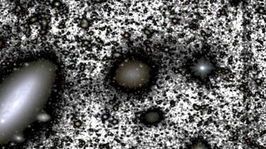 Descubren causante de escasez de materia oscura en galaxias