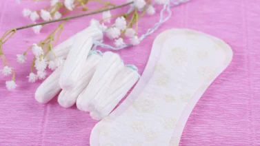 Toallas sanitarias y tampones serán gratis para mujeres en Escocia