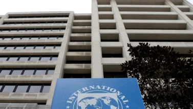 Ecuador espera recibir 2 mil millones de FMI tras "exitosa" revisión de deuda