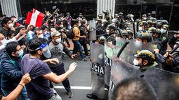 Gobierno de Perú busca un canal de diálogo con jóvenes tras crisis política