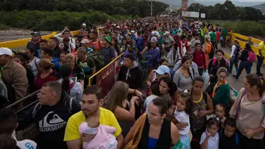 Venezolanos en Colombia toman Puente Internacional Simón Bolívar Venezolanos en Colombia toman Puente Internacional Simón Bolívar