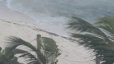 Presidente Duque llega a San Andrés tras paso de huracán Iota