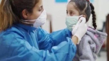 Más de un millón de niños y adolescentes han contraído la COVID-19 en EEUU