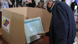 CNE extienden jornada en todos los centros de votación