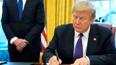 EEUU prohíbe invertir en empresas vinculadas al ejército de China EEUU prohíbe invertir en empresas vinculadas al ejército de China