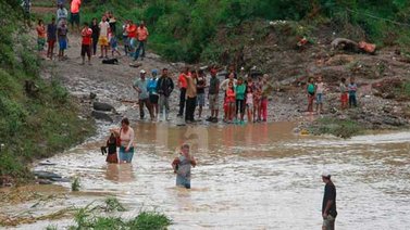 Protección Civil atiende a más de 100 familias afectadas por lluvias en Lara