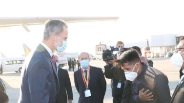 Bolivia: una reverencia que termina en bullying