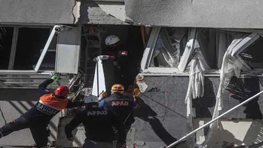Terremoto en Turquía dejó a 180 personas atrapadas entre los escombros