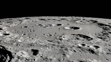 La NASA confirma la detección de agua helada en la Luna