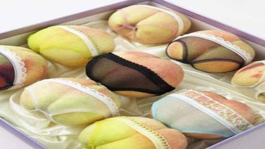 Duraznos con ropa interior es la nueva tendencia para regalos (+Fotos)