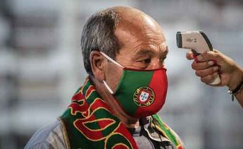 Portugal aprueba uso obligatorio de mascarilla en la calle por tres meses