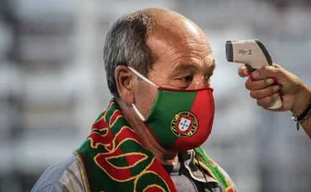 Portugal aprueba uso obligatorio de mascarilla en la calle por tres meses
