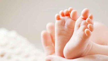 Ponen a su hija el nombre de una empresa de Internet